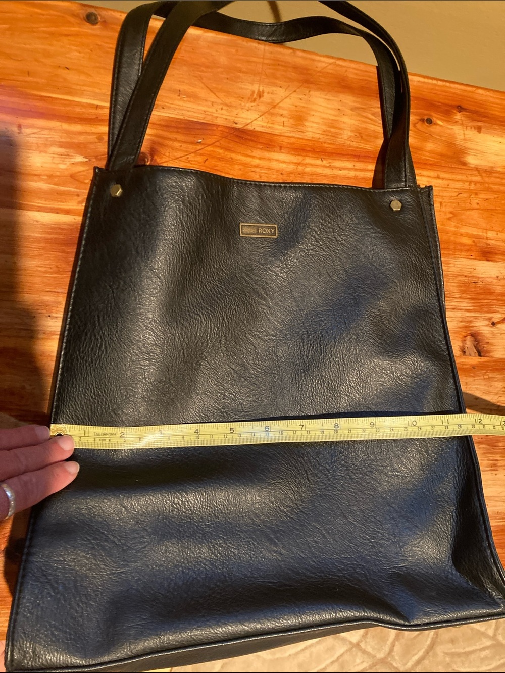 Roxy Black Faux-Leather Shoulder Tote - Picture 6 of 8